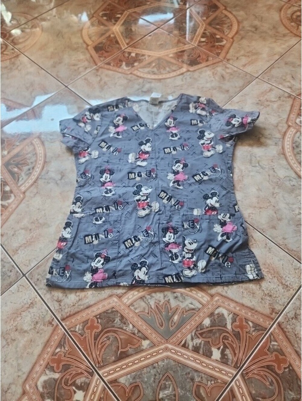 Womens Medical Scrub Top Cartoon Minnie Mickey Mouse Gray Pockets Size Small EUC
